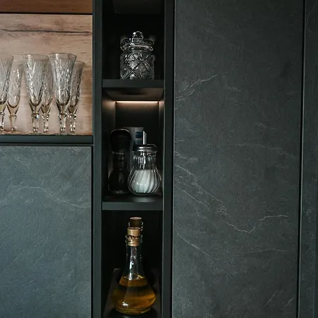 Petra Hills Majestic אופטיה