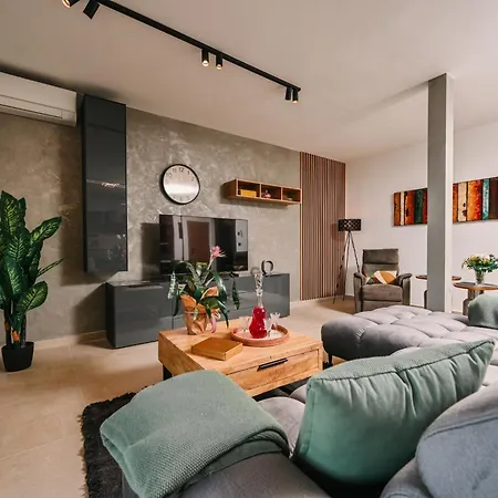 Petra Hills Majestic Apartment *