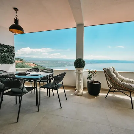 Petra Hills Majestic Apartment Opatija
