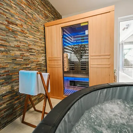 Petra Hills Majestic *