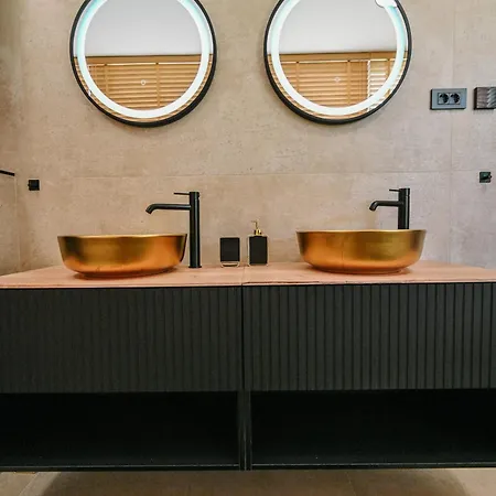 Petra Hills Majestic *