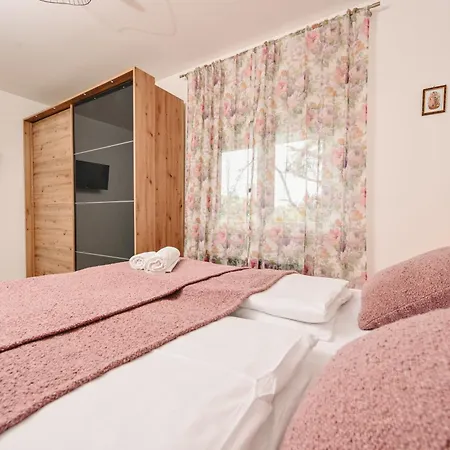 Petra Hills Majestic