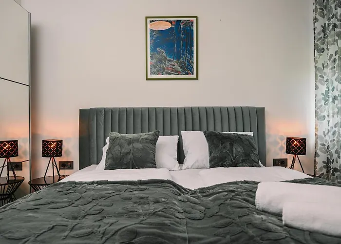 Petra Hills Majestic *