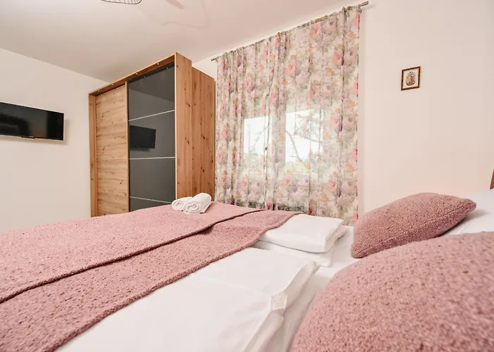 Petra Hills Majestic