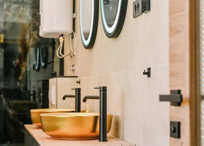 Petra Hills Majestic Апартаменты *